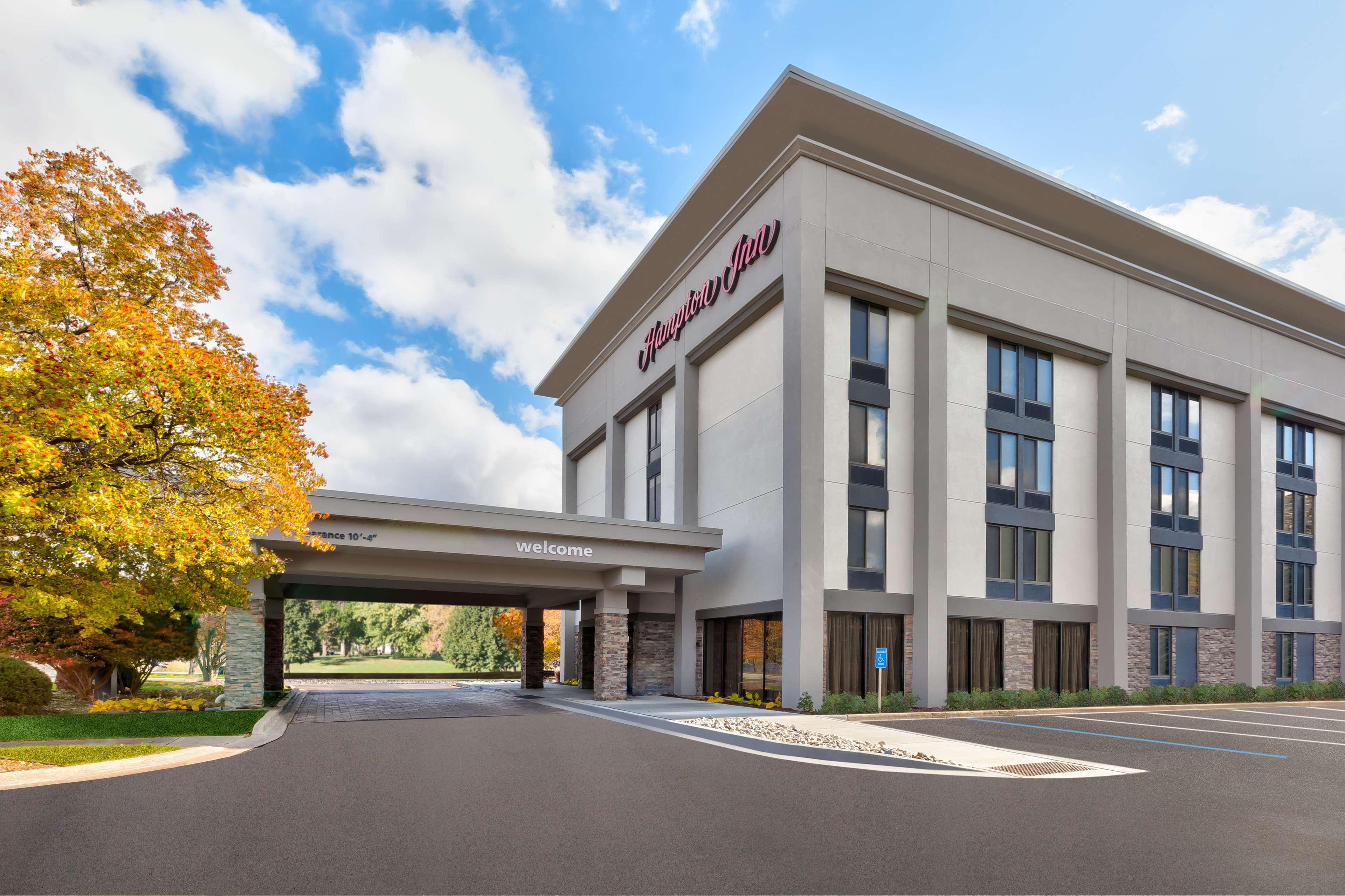 Hampton Inn Traverse Stadt Exterior foto